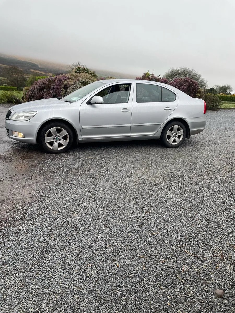 Skoda Octavia (High Spec) - Image 2