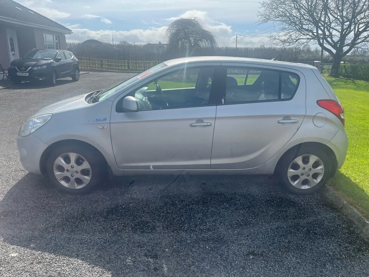 2012 manual Hyundai i20 - Image 3