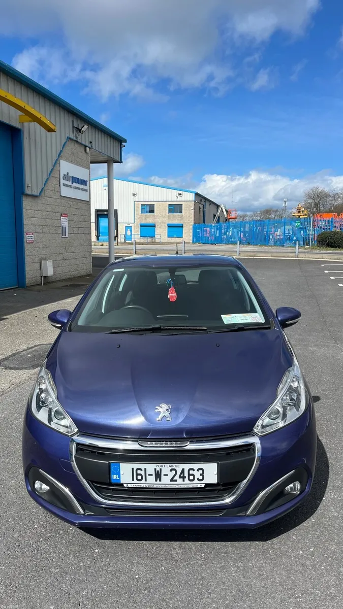 Peugeot 208 2016 - Image 2