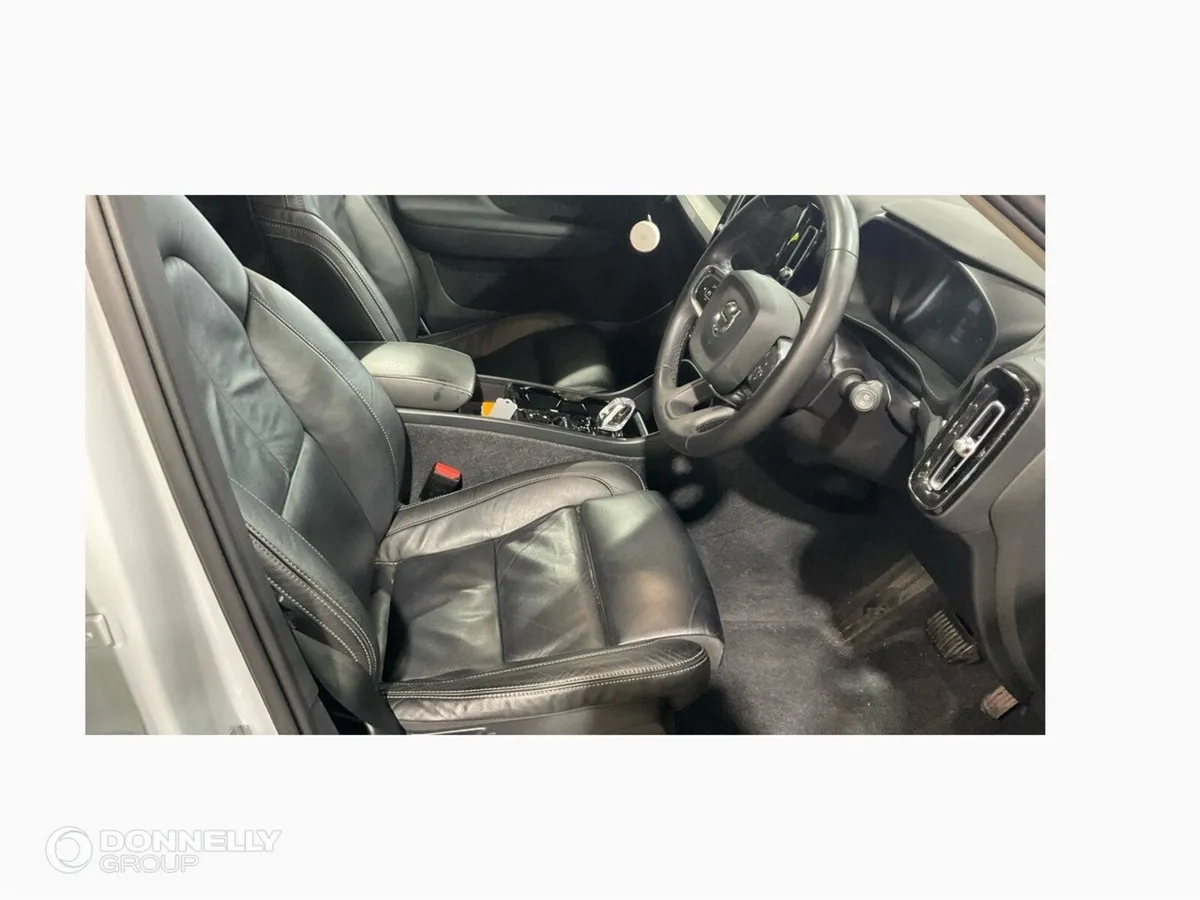 Volvo XC40 Estate Inscription Pro - Image 4