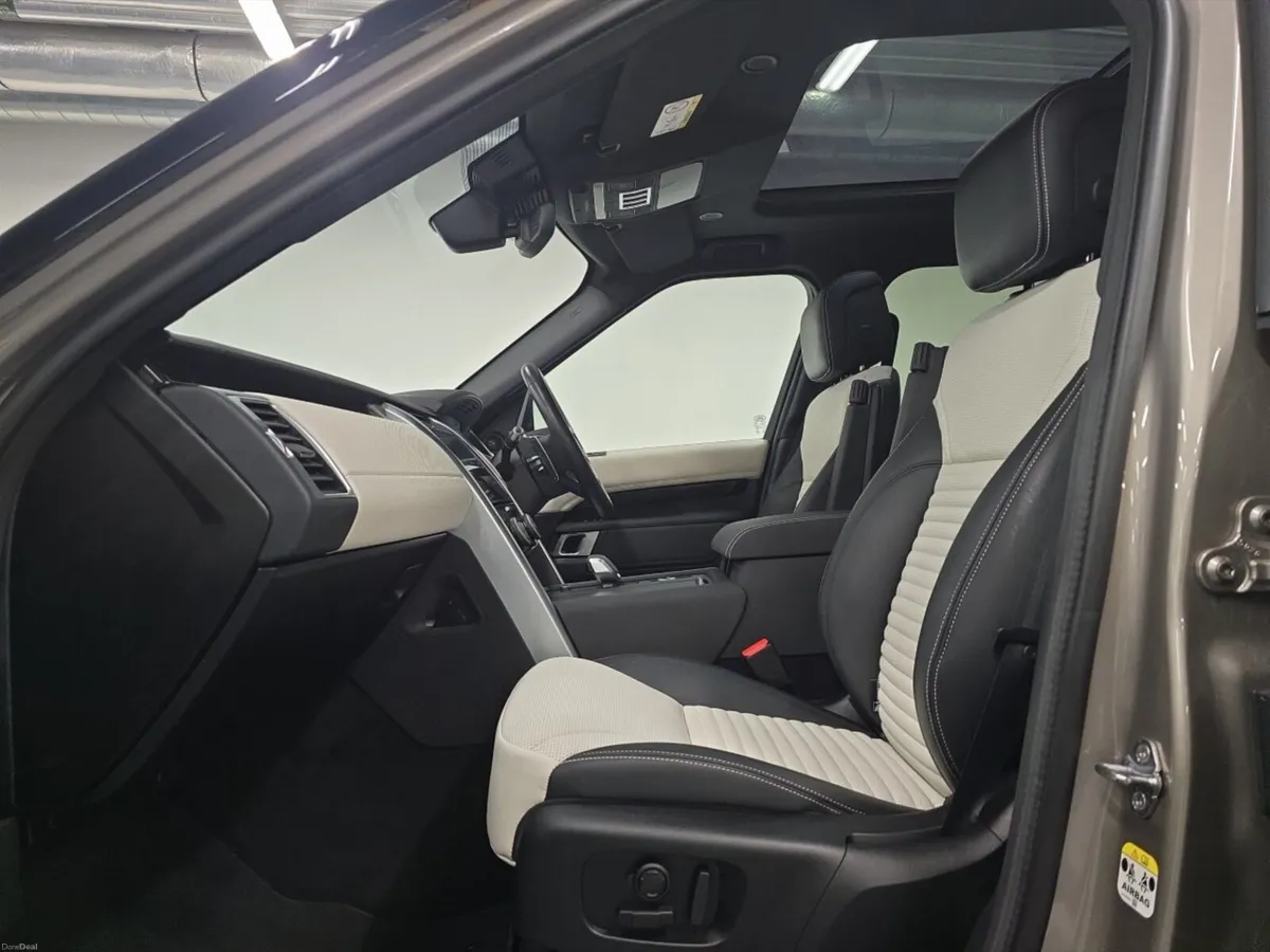 Land Rover Discovery Diesel Sw R-Dynamic SE - Image 3
