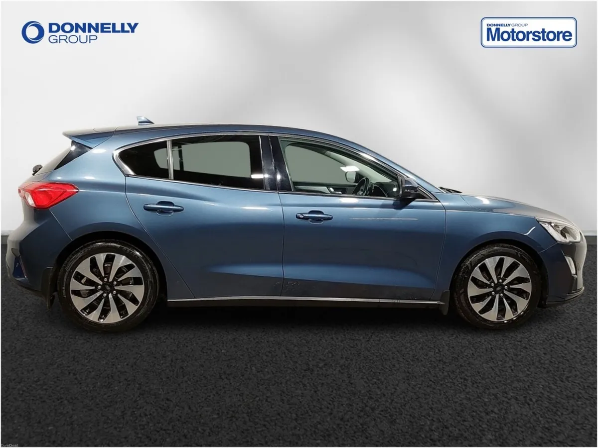 Ford Focus Hatchback Zetec - Image 3