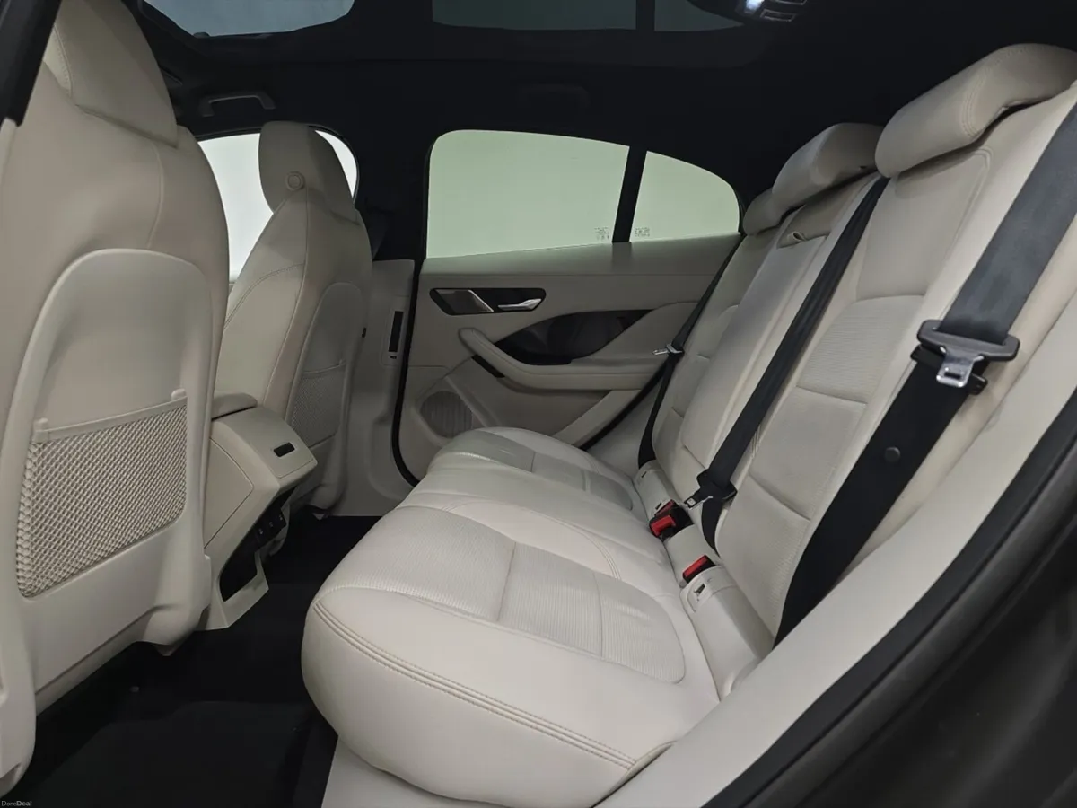 Jaguar I-PACE Estate Special Editions Black - Image 4