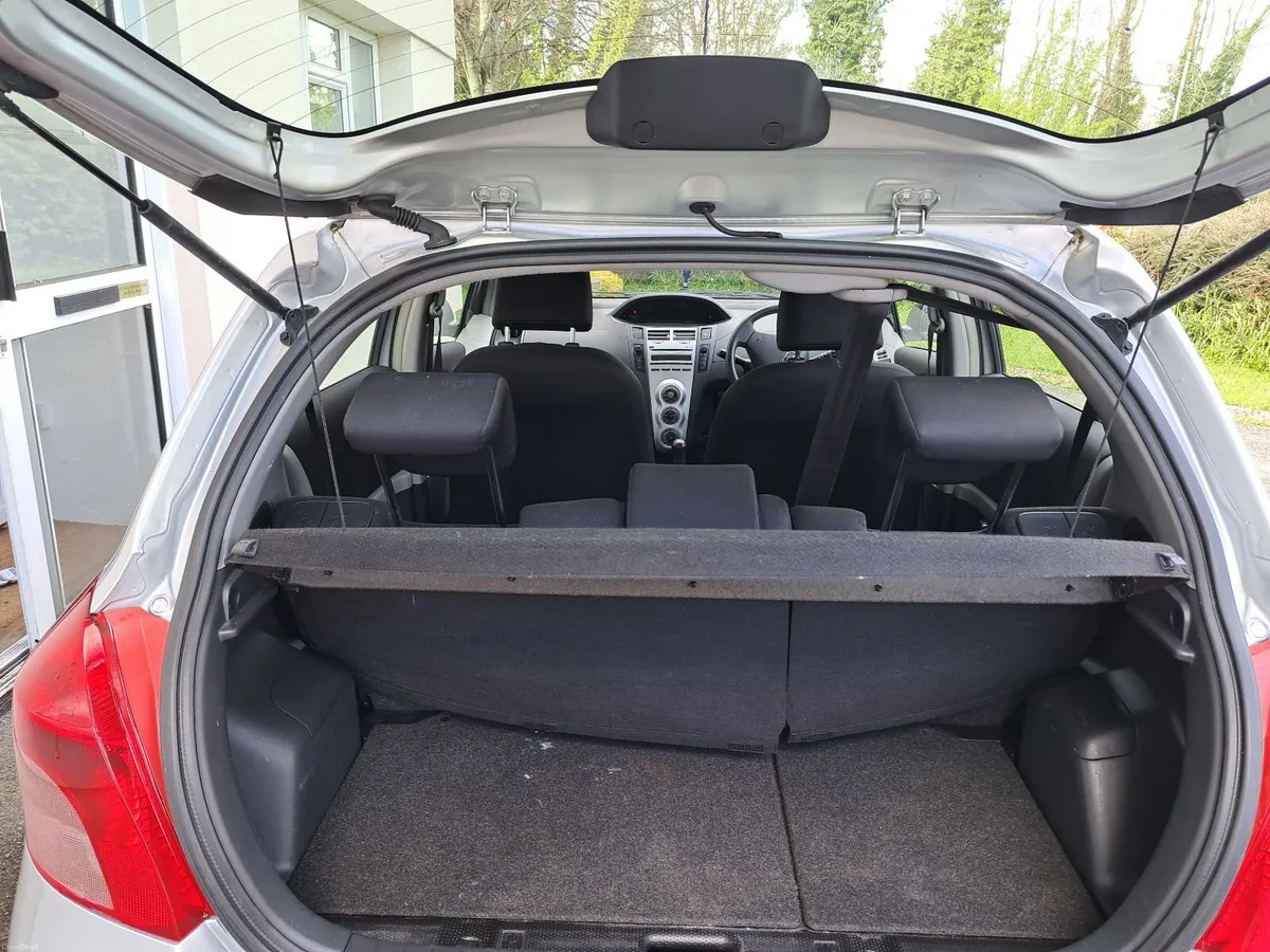 Toyota Yaris 2006 - Image 3