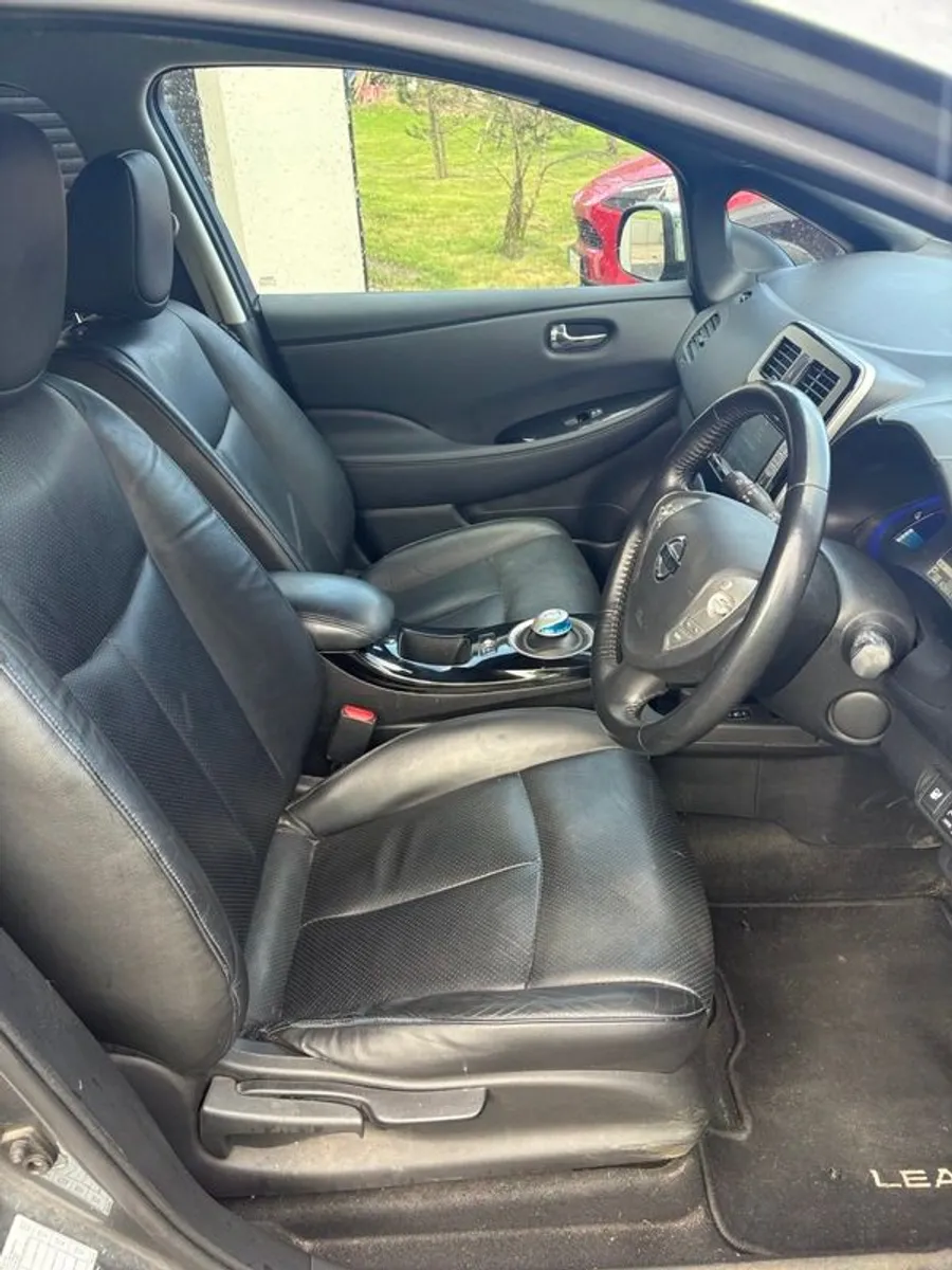 2017 Nissan Leaf - Image 3