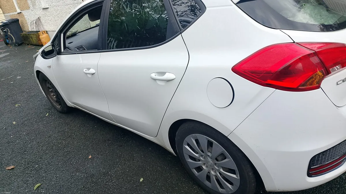 Van car for sale - Image 2