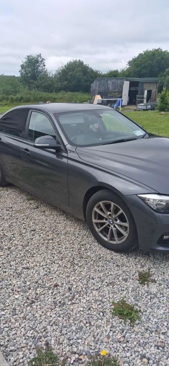 BMW 3-Series 2016 - Image 2