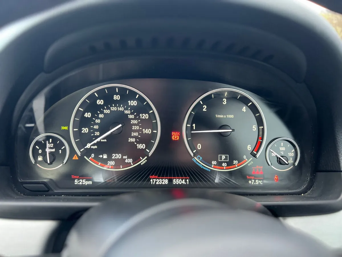 BMW 5-Series 2015 520D msport - Image 4