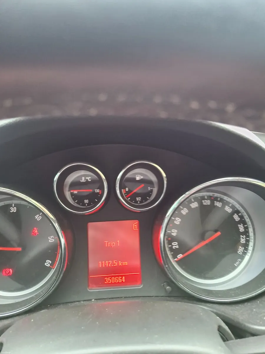 Opel Insignia 2010 - Image 3