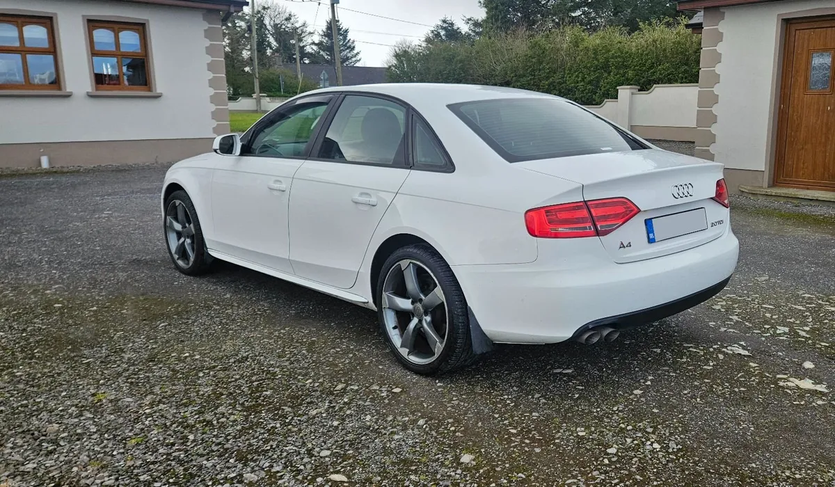 Audi A4 2009 - Image 4