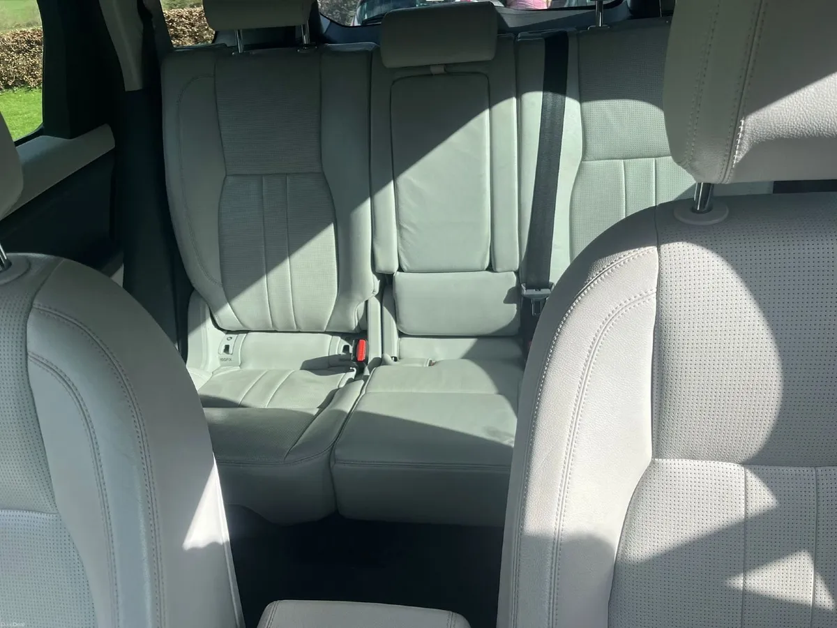 Land Rover Discovery Sport 2018 - Image 4