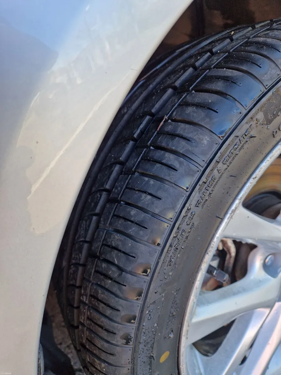 Lexus IS 2011 - Image 4