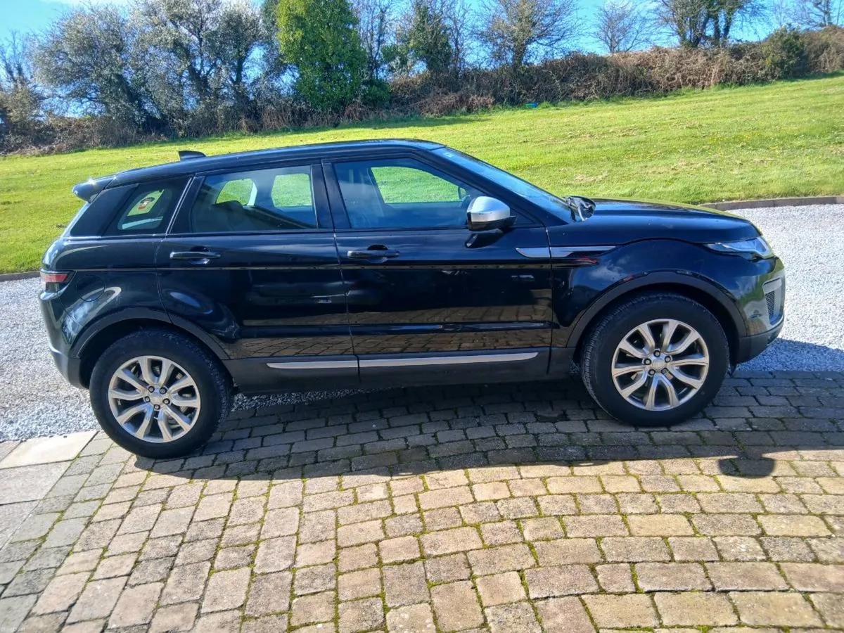 LAND ROVER RANGE ROVER EVOQUE 2.0 ED4 SE 2WD 150BH - Image 4