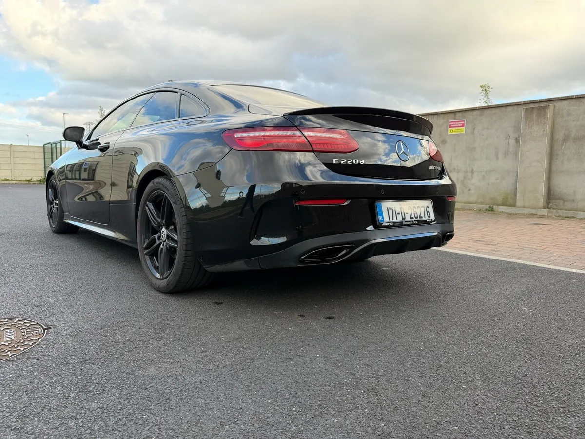 Mercedes-Benz E220d Coupe AMG Line - Image 4