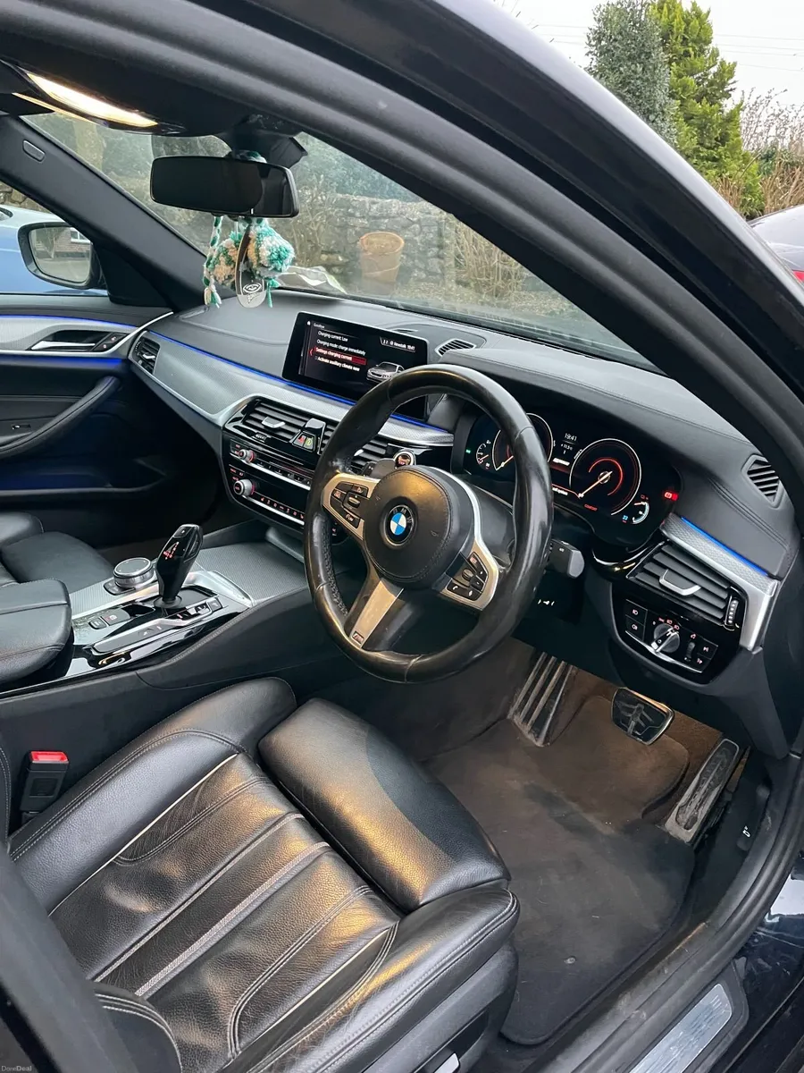 BMW 5 Series 530e M Sport - Image 4