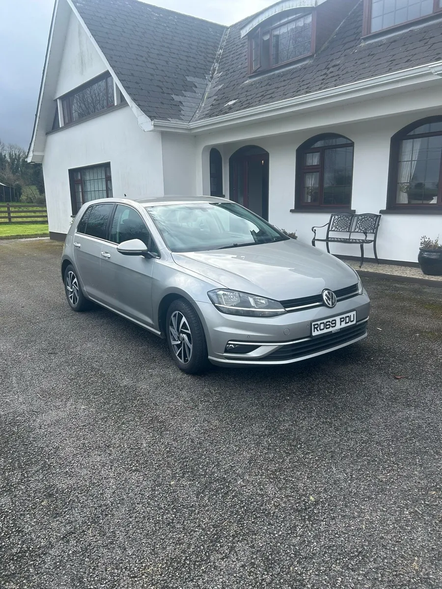 Volkswagen Golf - Image 1