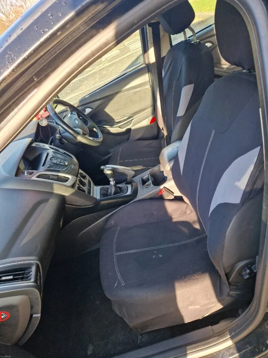 Ford focus - Image 2