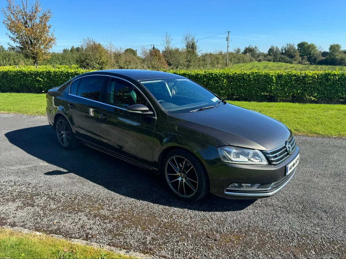 Volkswagen Passat 2014 R-Line - Image 1