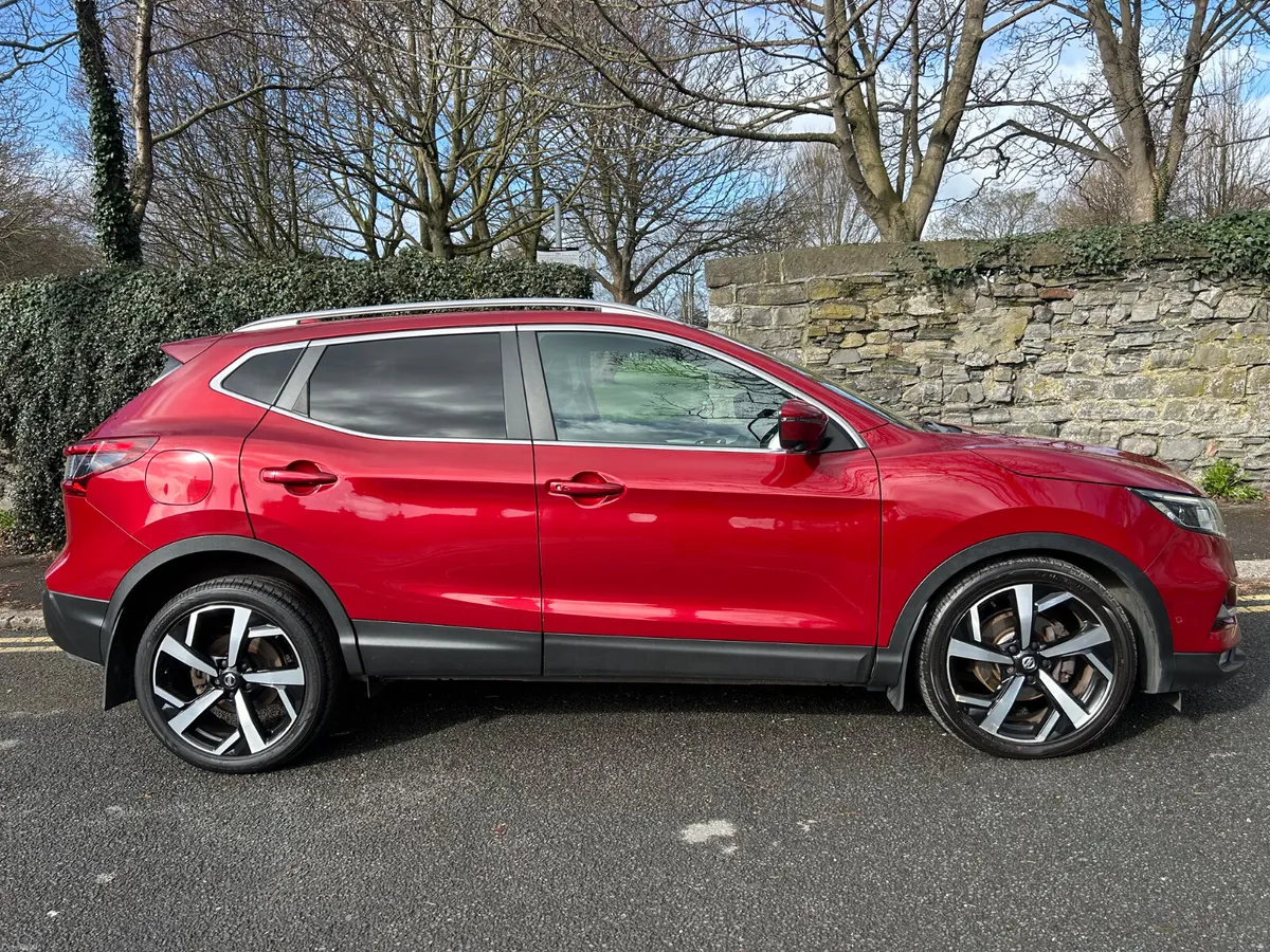 2019 NISSAN QASHQAI PREMIUM PANORAMIC ROOF - Image 4