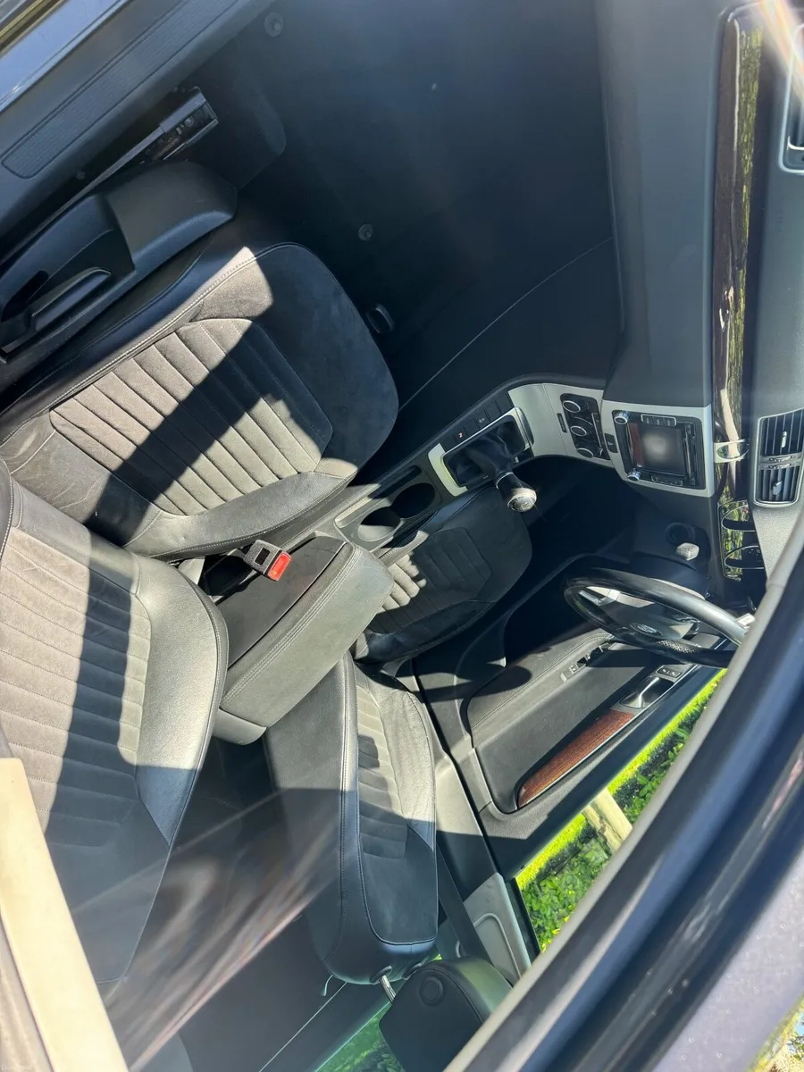 Volkswagen Passat 2014 R-Line - Image 4