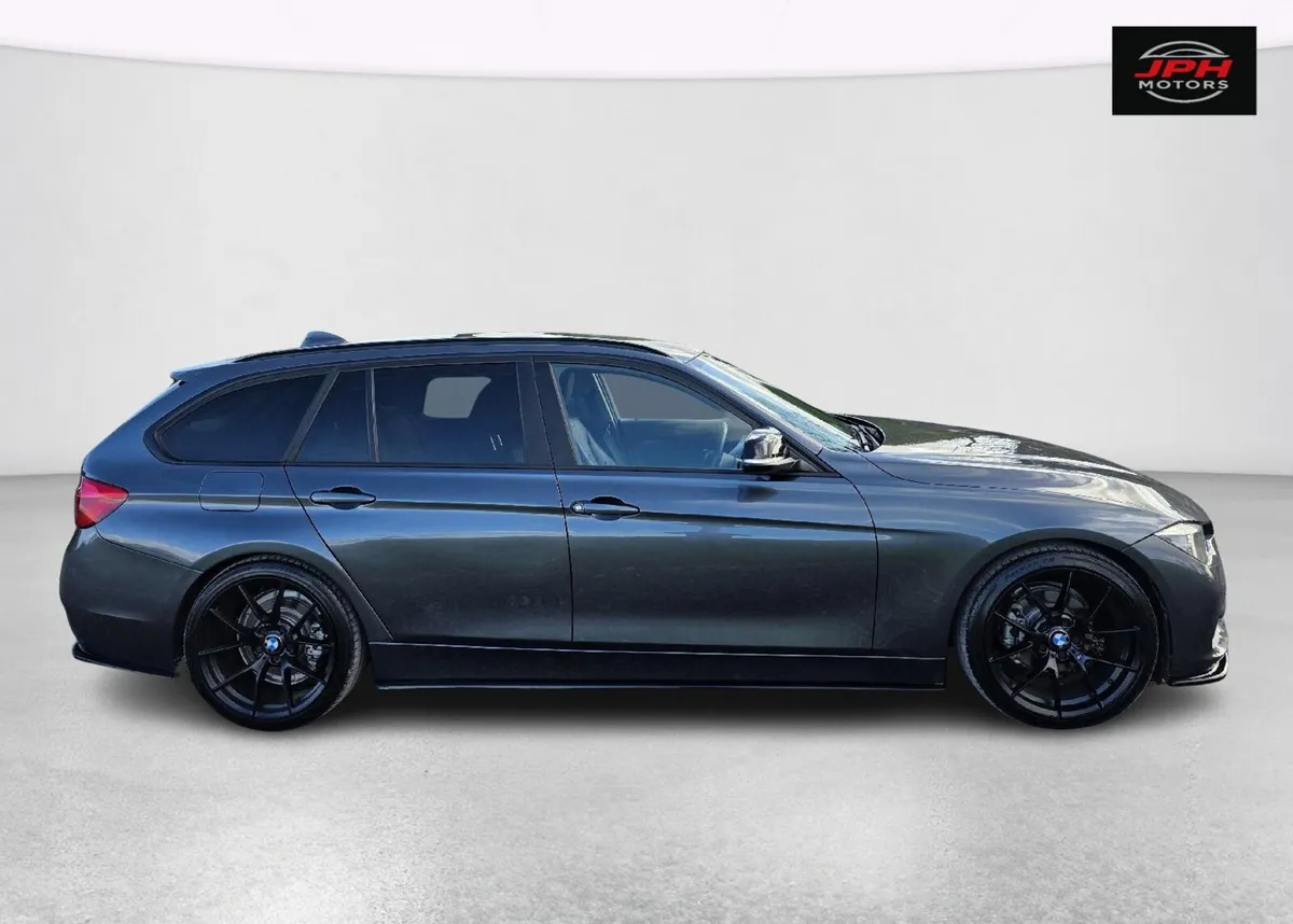 BMW 3-Series 2016 - Image 6