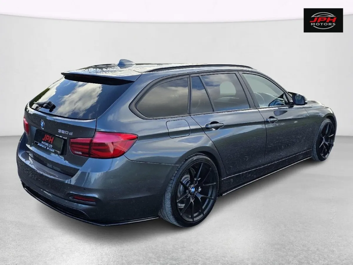 BMW 3-Series 2016 - Image 5