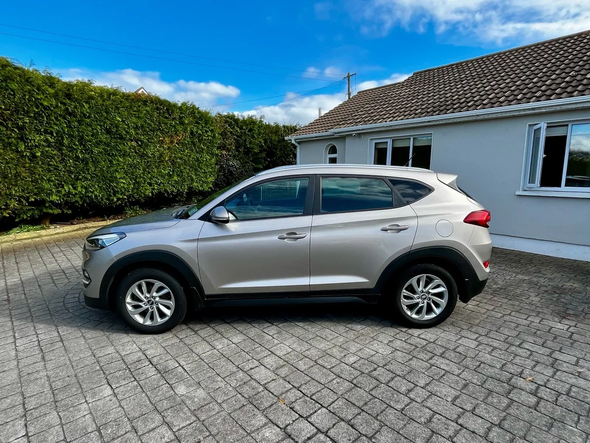 2017 Hyundai Tucson - Image 3