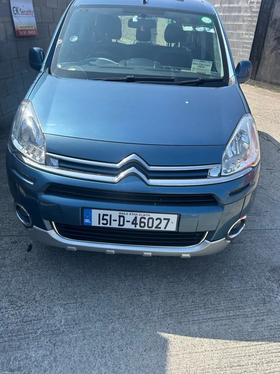 Wheelchair taxi - Image 1