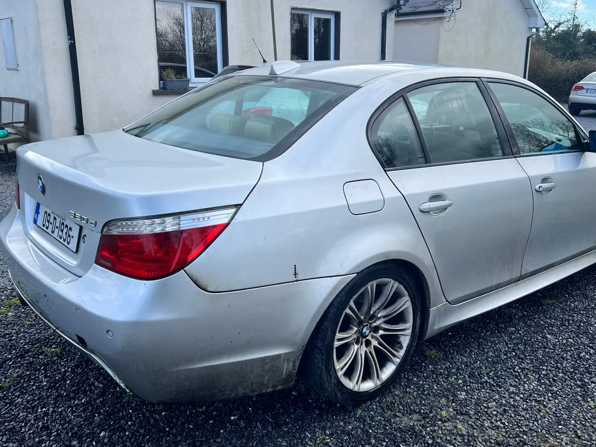 BMW 5-Series 2009 - Image 3