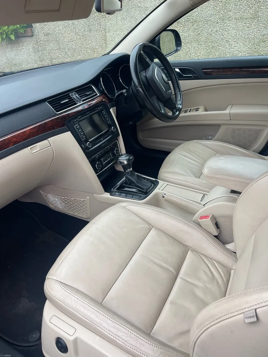 Skoda Superb Elegance Greenlight - Image 4