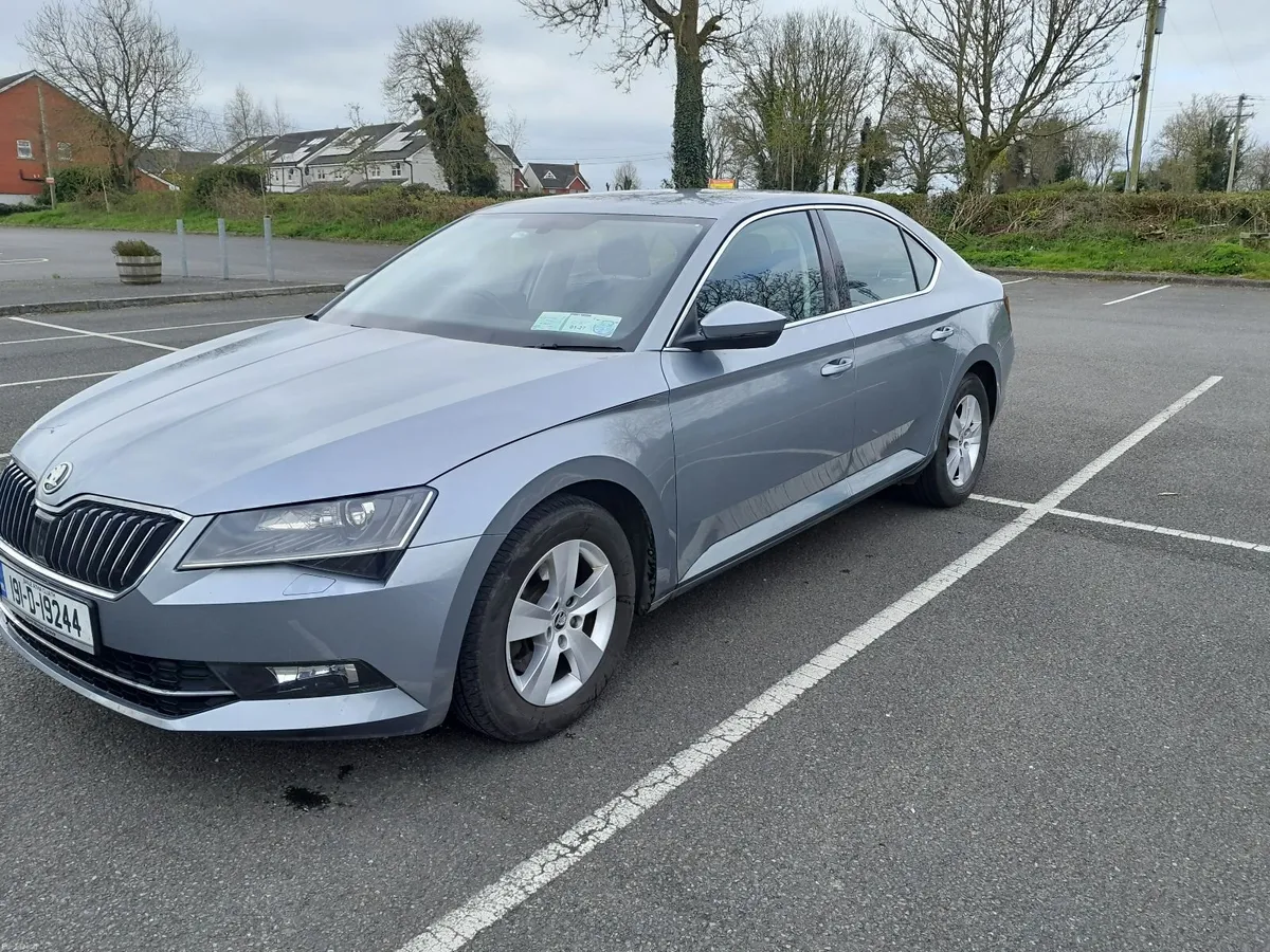 Skoda Superb 2019 2.0TDI - Image 2