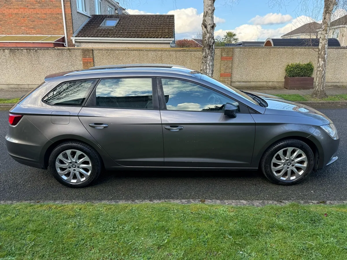 142 Seat Leon 1.6 Diesel NCT 01/27 Tax 12/26 - Image 4
