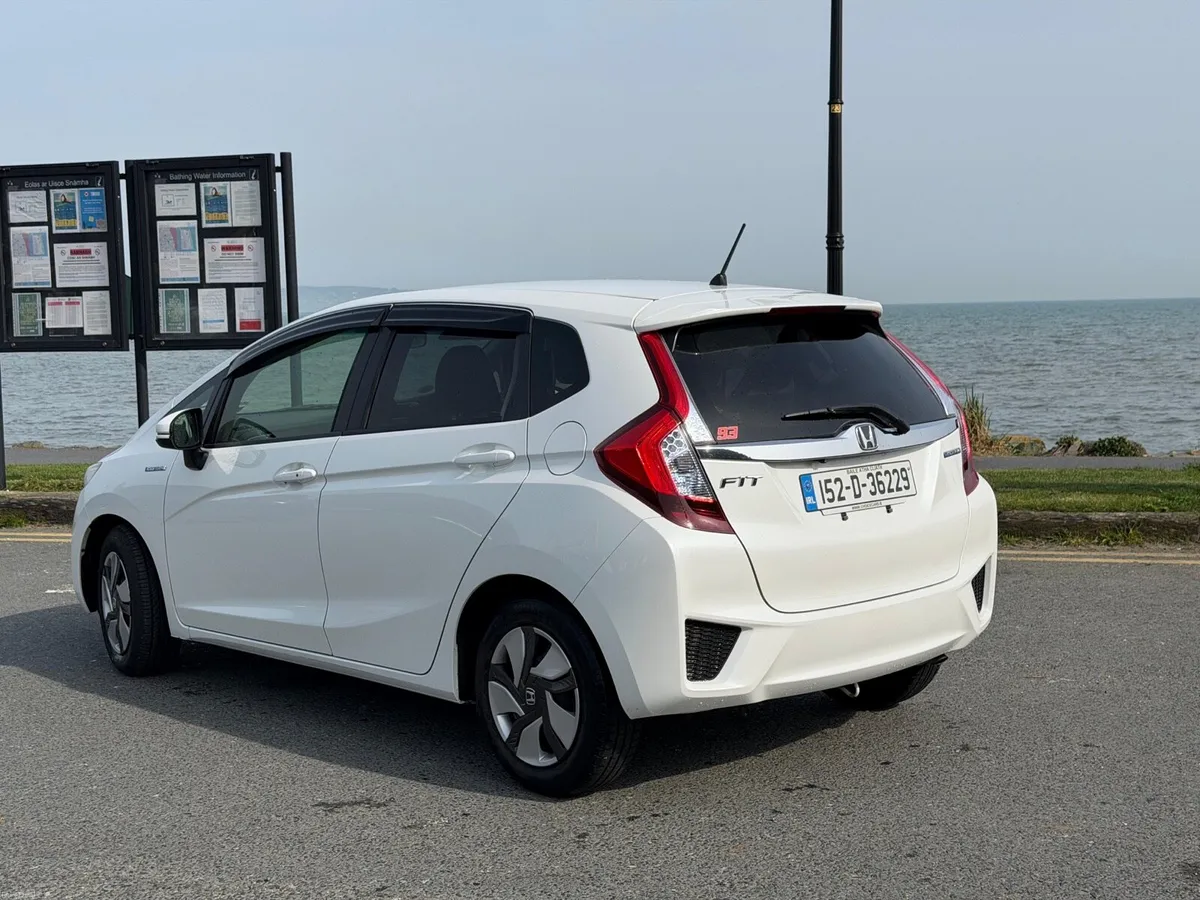 Honda Fit Hybrid Automatic 2015 - NCT 03-26 - Image 2