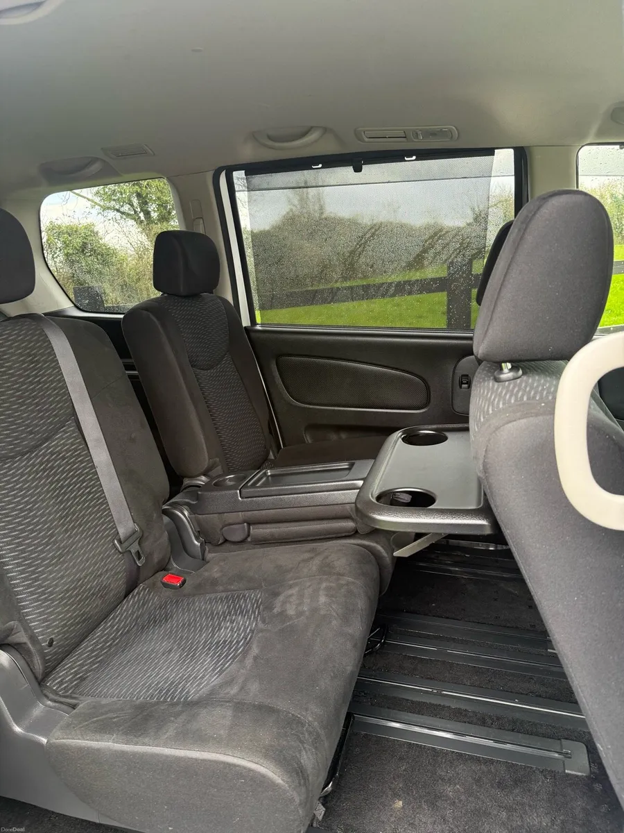2013 Nissan Serena 8 seater hybrid automatic - Image 3