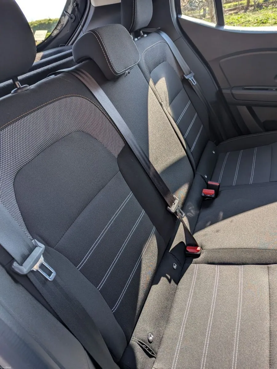 2023 Dacia Sandero Expression TCe 90 1.0 l petrol - Image 4