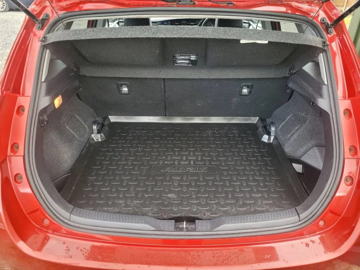 Toyota Auris Hybrid. - Image 3