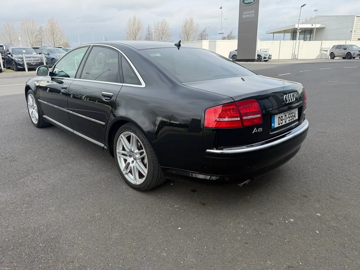 Audi A8 - Image 4