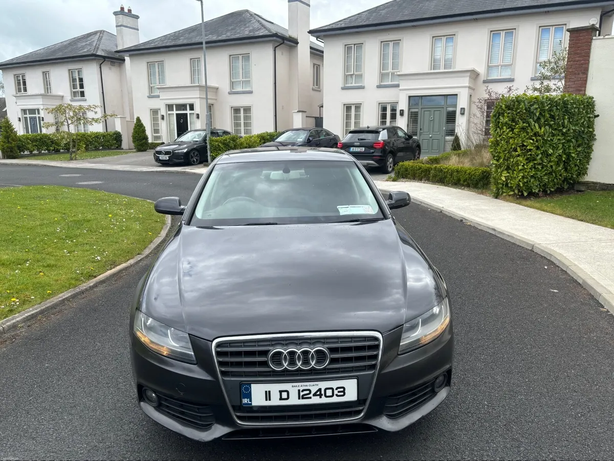 2011 Audi A4 saloon 2.0 TDI 140 bhp high spec - Image 3