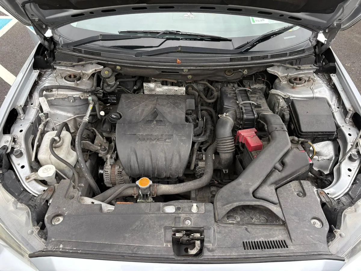 Mitsubishi Lancer - Image 3