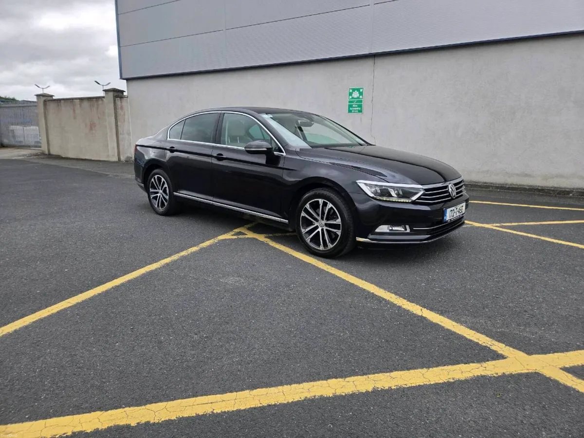 2017 vw passat - Image 1