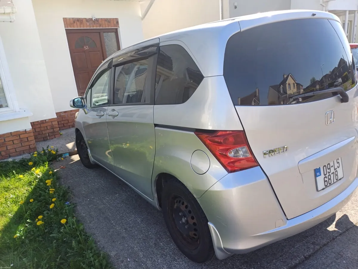 Honda Freed 1.5 Automatic 8 seater - Image 4
