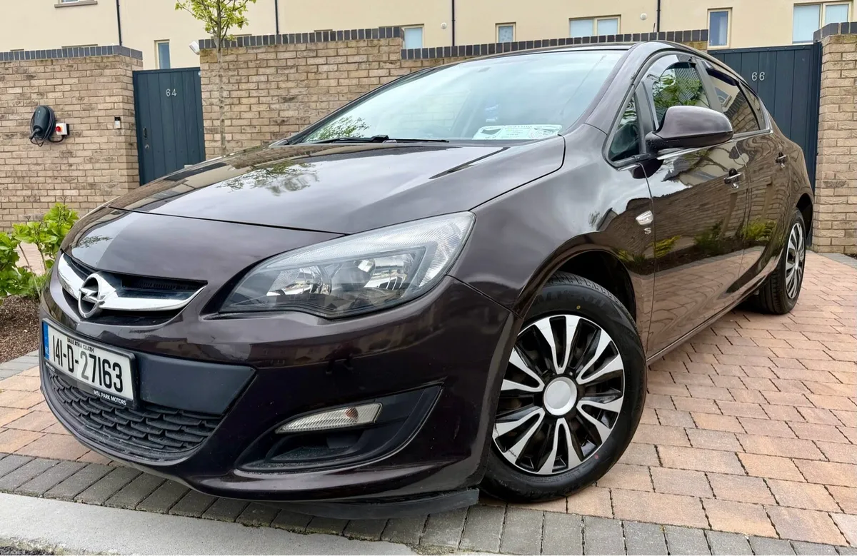 Opel Astra 1.2 - NCT & TAX - Image 3