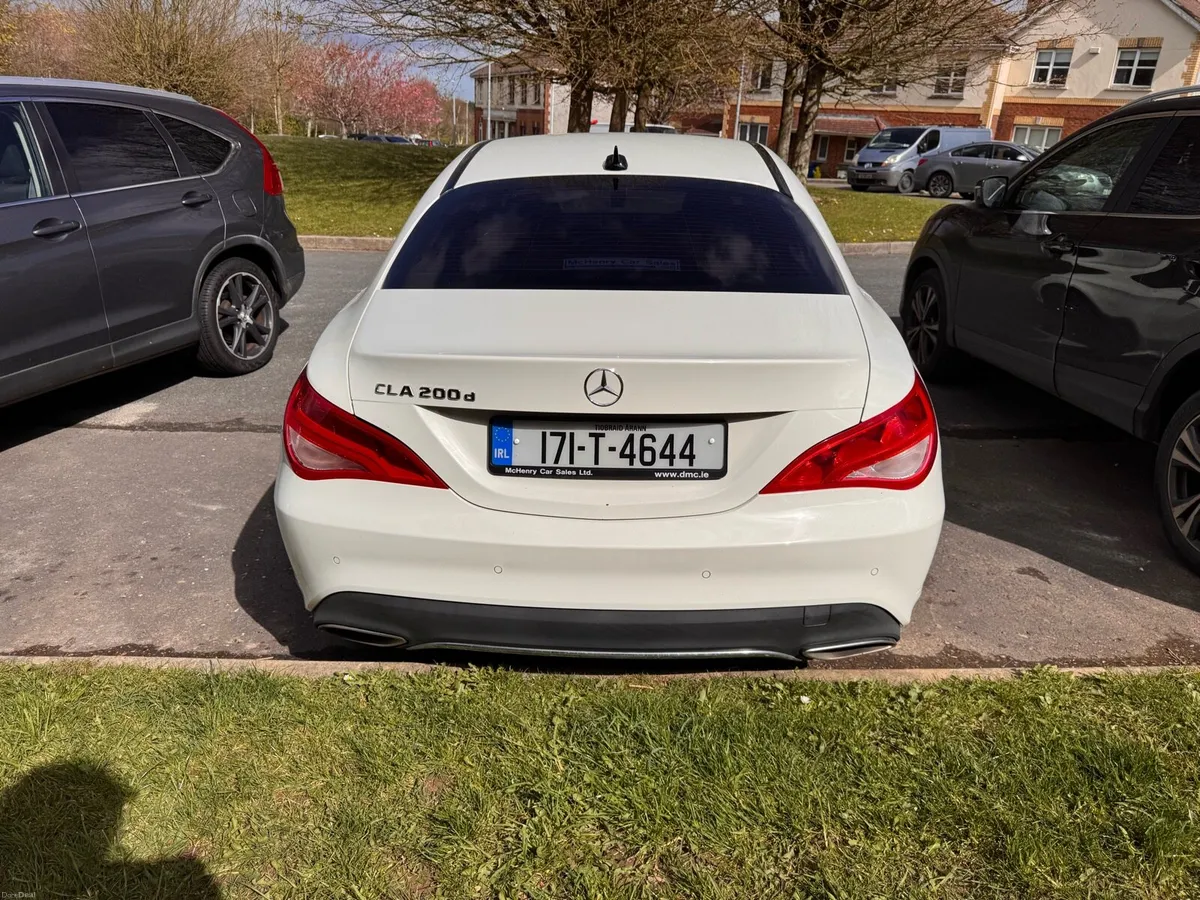 171 CLA200D Mercedes - Image 3