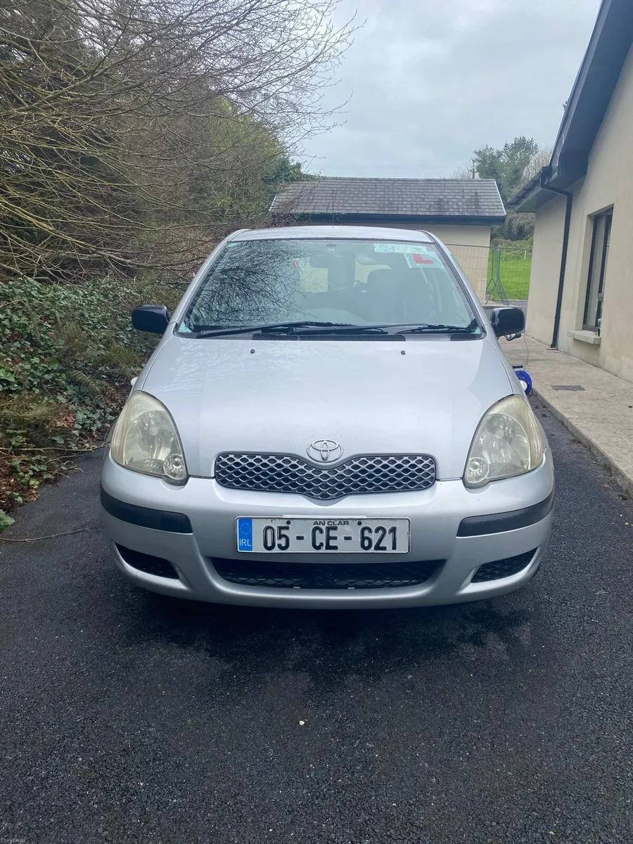 Toyota Yaris 2005 - Image 1