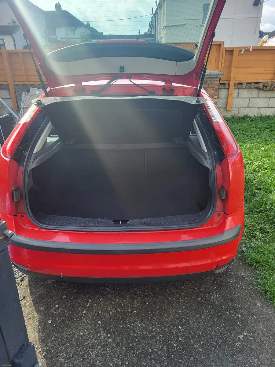 2006 Ford Focus - Image 4