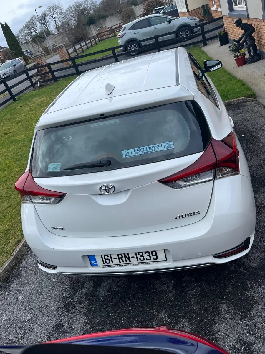 Toyota Auris 2016 - Image 4