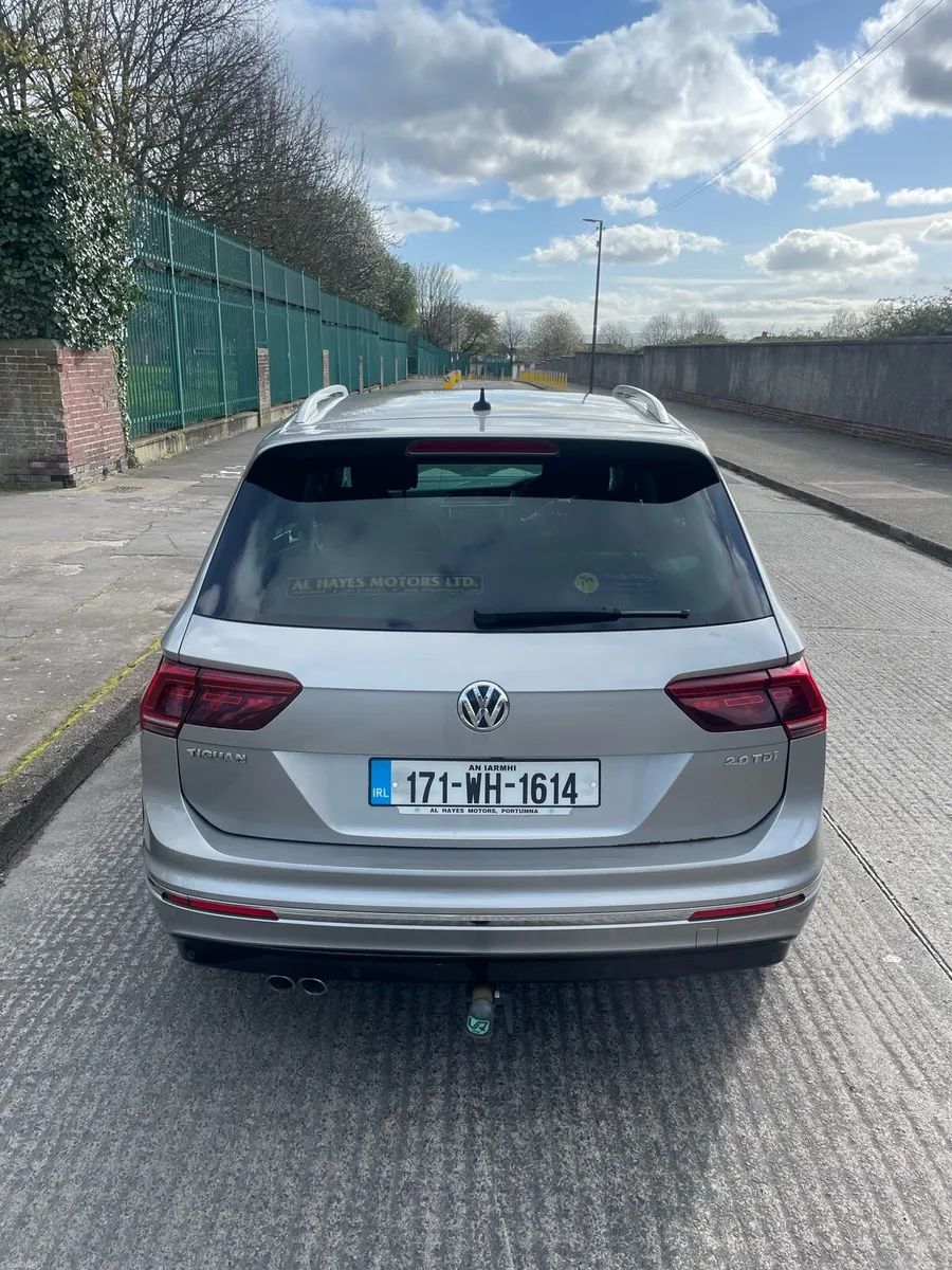 Volkswagen Tiguan - Image 4