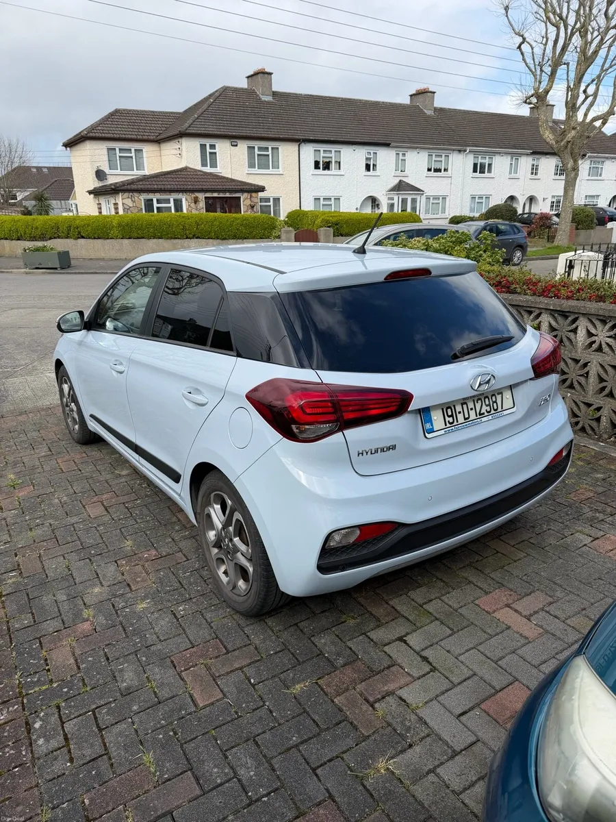 HYUNDAI I20 2019 1.2 PETROL DELUXE 5DR - Image 3