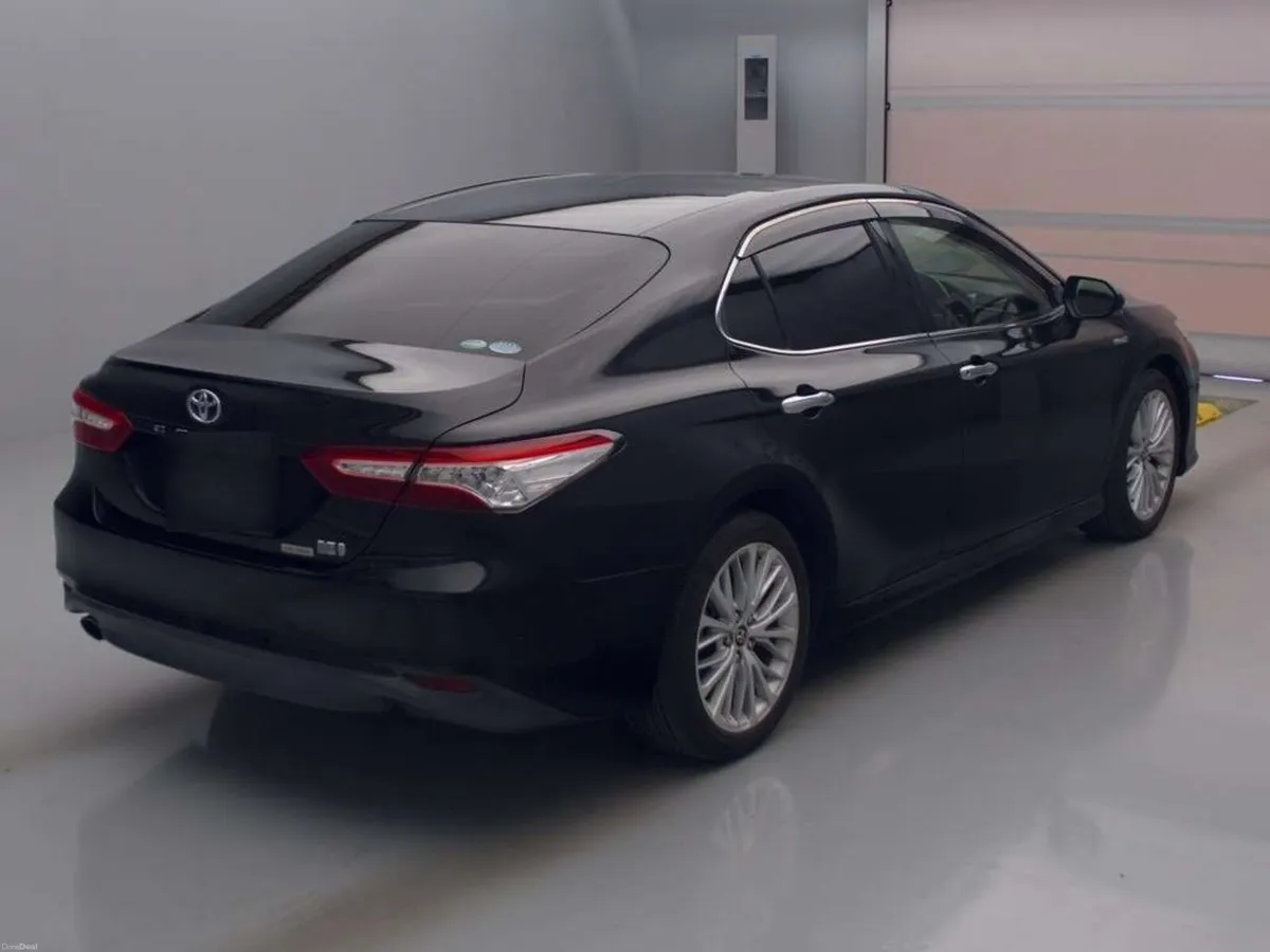 Toyota Camry Hybrid G - Full Leather - Image 2