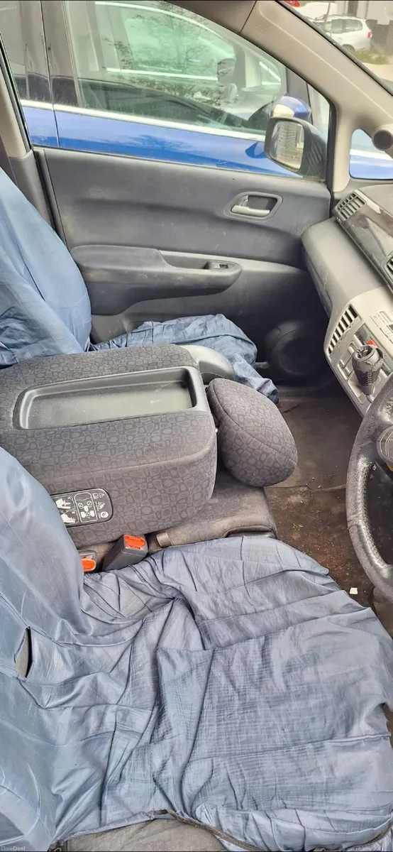 Honda FR-V 2008 - Image 2